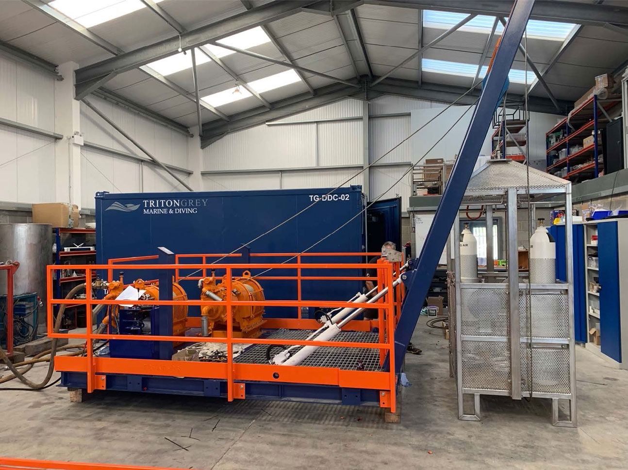 triton grey launch and recovery system